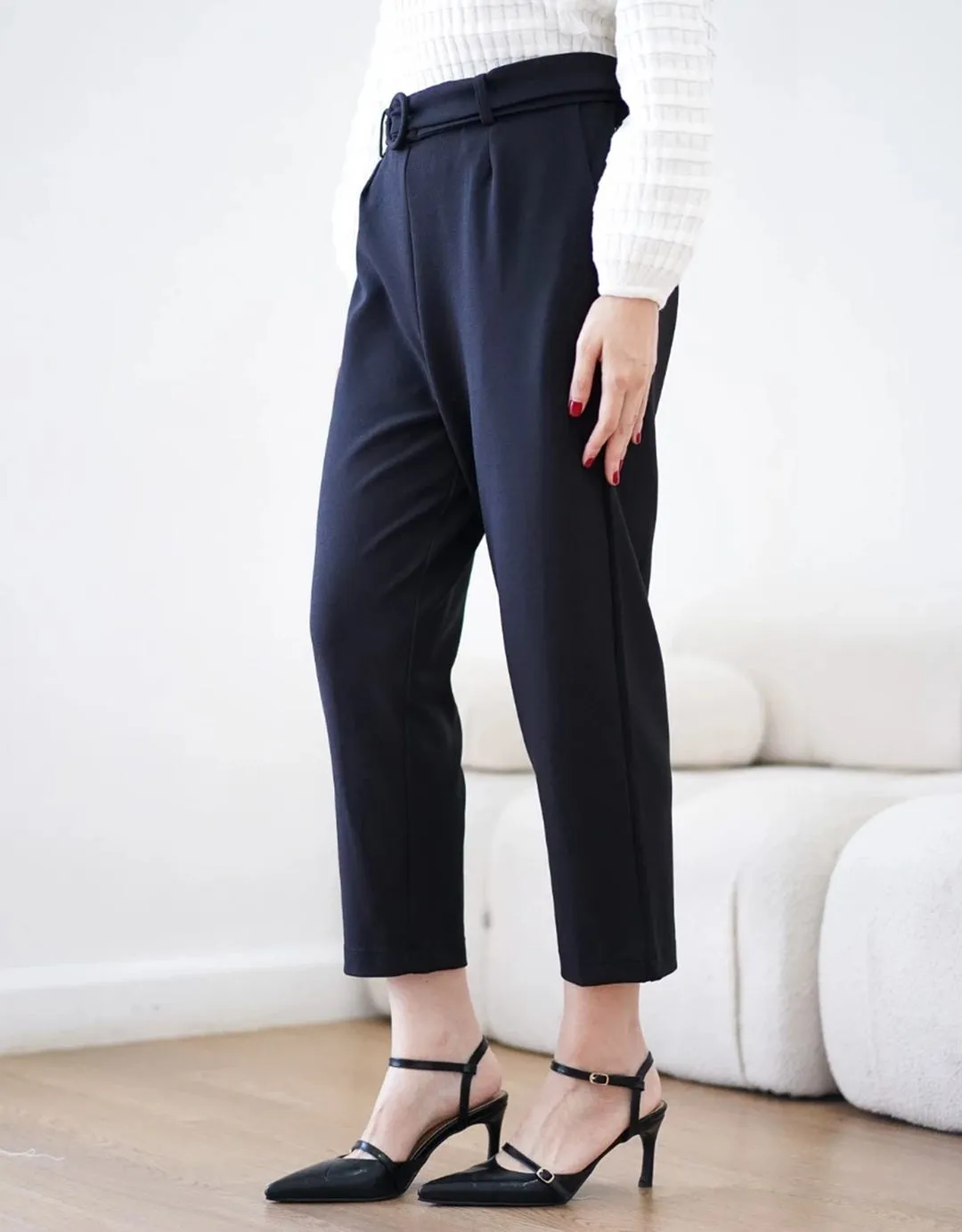 Come Belt Detail Celana Panjang Wanita